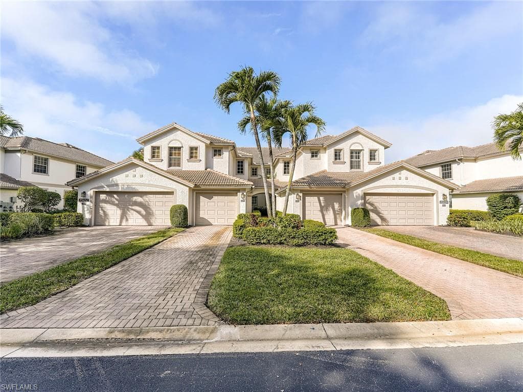 10402 Autumn Breeze DR # 202, ESTERO FL 34135-29