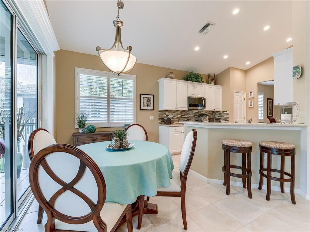 10402 Autumn Breeze DR # 202, ESTERO FL 34135-10