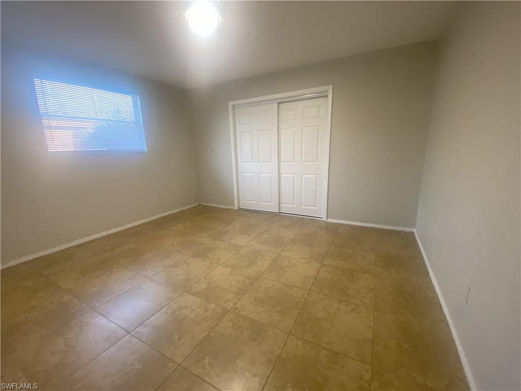 12607 1st ST, FORT MYERS FL 33905-5