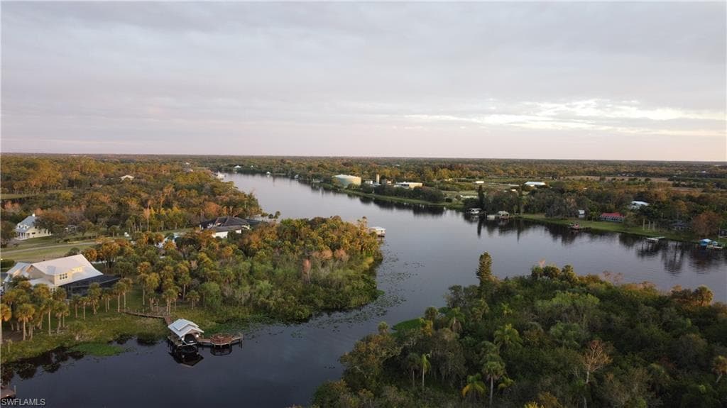 16520 Oakview CIR, ALVA FL 33920-5