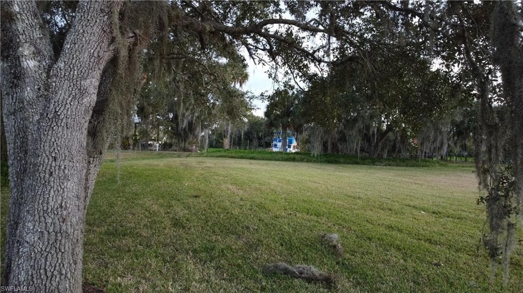 16520 Oakview CIR, ALVA FL 33920-12