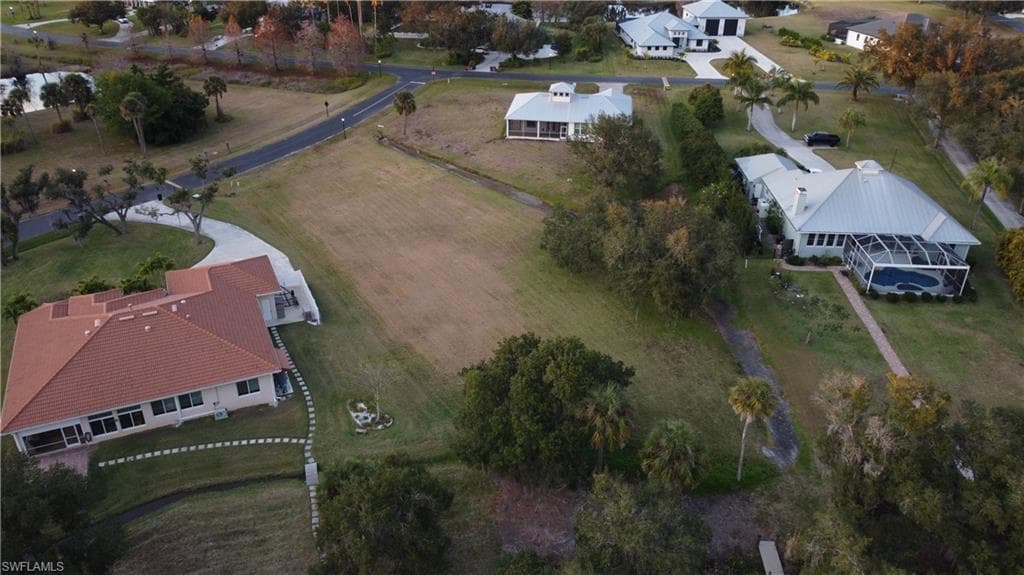 16520 Oakview CIR, ALVA FL 33920-8