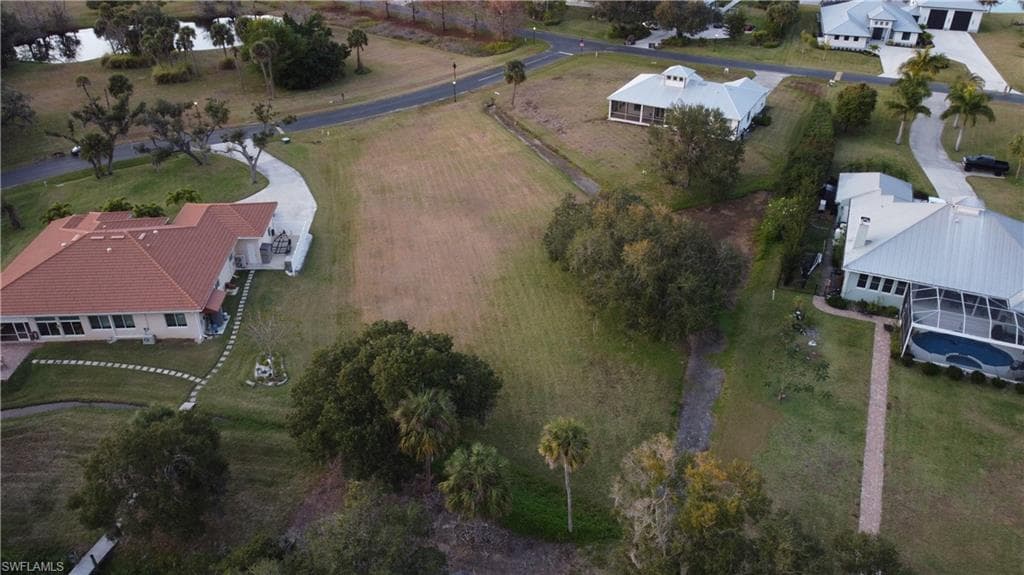 16520 Oakview CIR, ALVA FL 33920-9