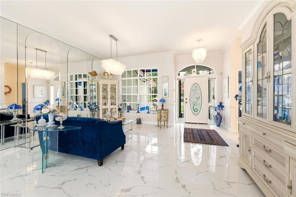 209 Countryside DR, NAPLES FL 34104-5
