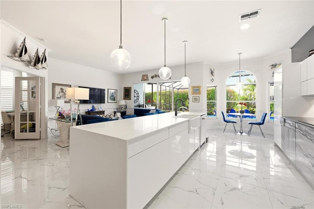 209 Countryside DR, NAPLES FL 34104-11