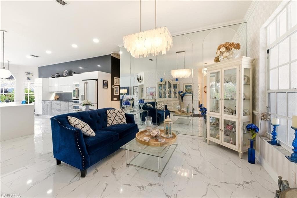209 Countryside DR, NAPLES FL 34104-4