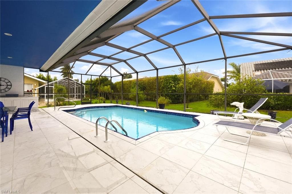 209 Countryside DR, NAPLES FL 34104-32