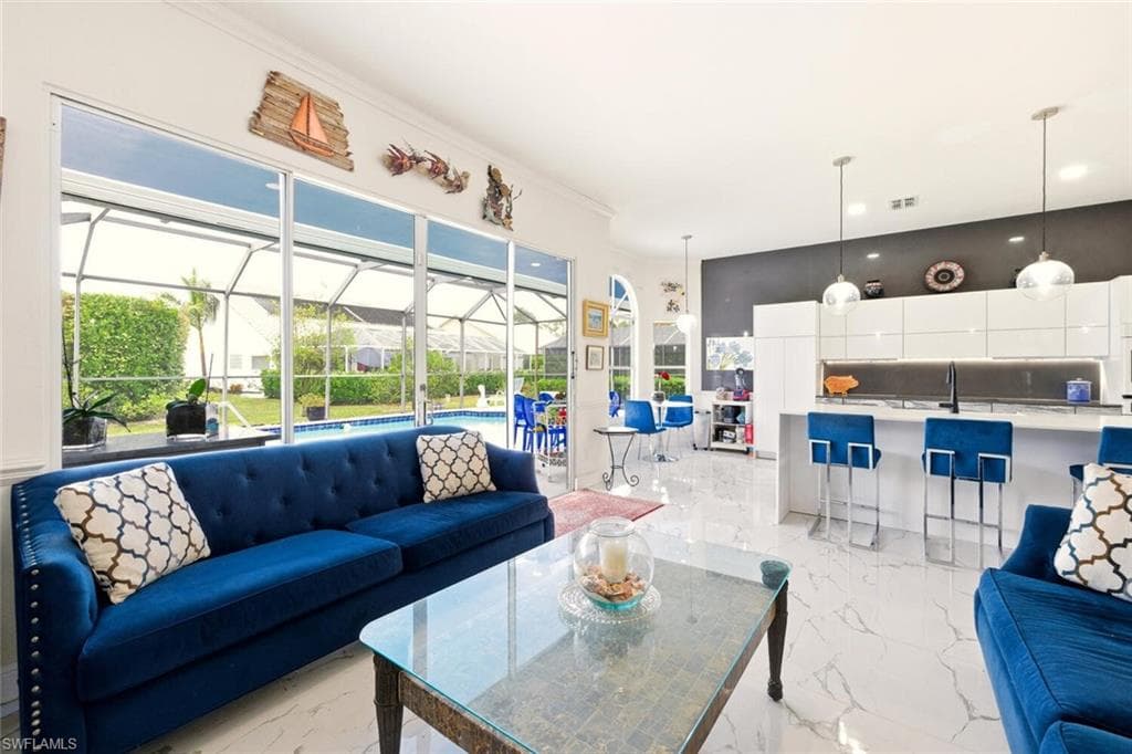 209 Countryside DR, NAPLES FL 34104-17