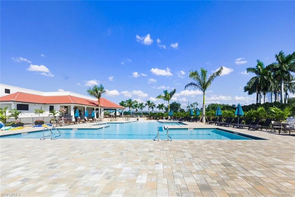 209 Countryside DR, NAPLES FL 34104-36
