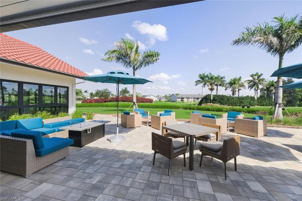 209 Countryside DR, NAPLES FL 34104-43