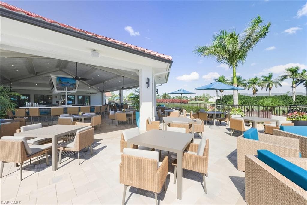 209 Countryside DR, NAPLES FL 34104-39