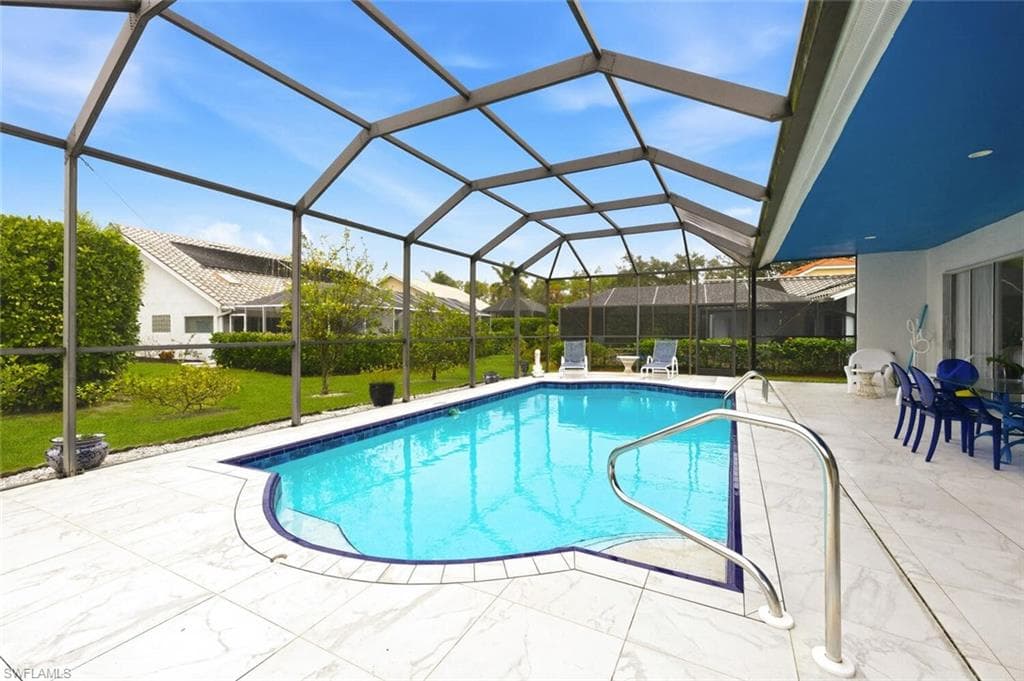 209 Countryside DR, NAPLES FL 34104-30