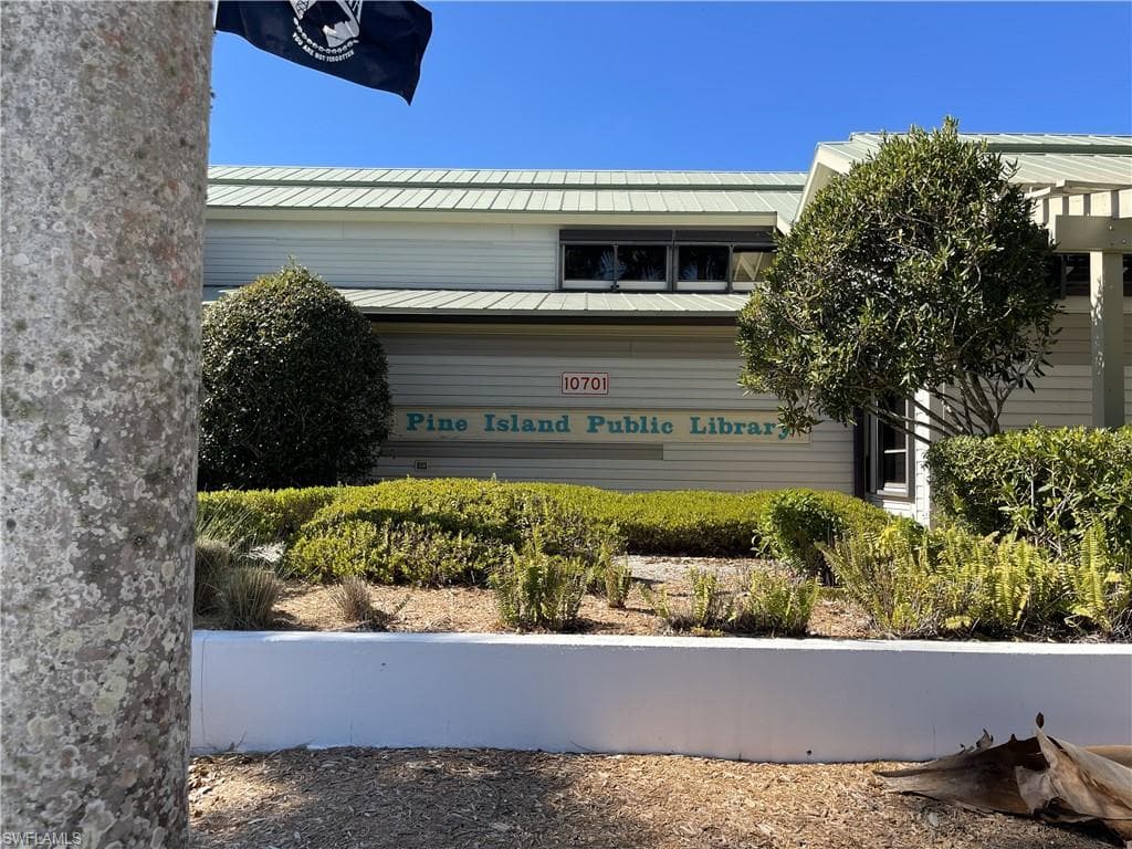 5520 Rainbow DR, BOKEELIA FL 33922-40