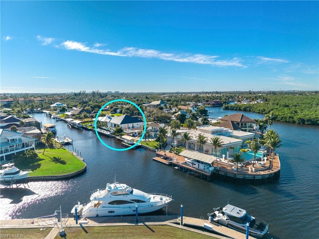 111 Montrose DR, FORT MYERS FL 33919-1