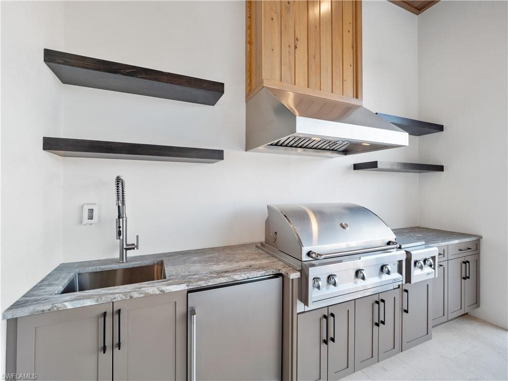 111 Montrose DR, FORT MYERS FL 33919-43