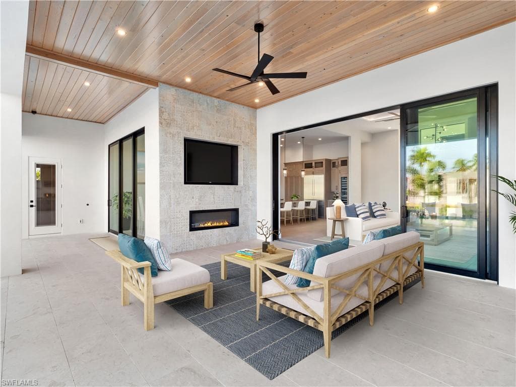 111 Montrose DR, FORT MYERS FL 33919-11