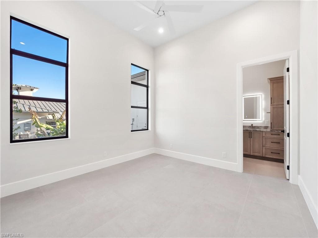 111 Montrose DR, FORT MYERS FL 33919-35