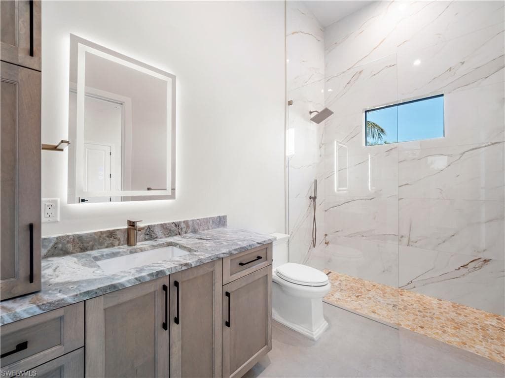 111 Montrose DR, FORT MYERS FL 33919-34