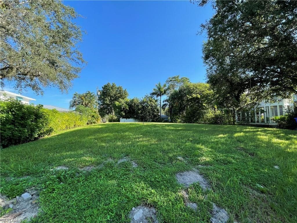 1223 Coconut DR, FORT MYERS FL 33901-3