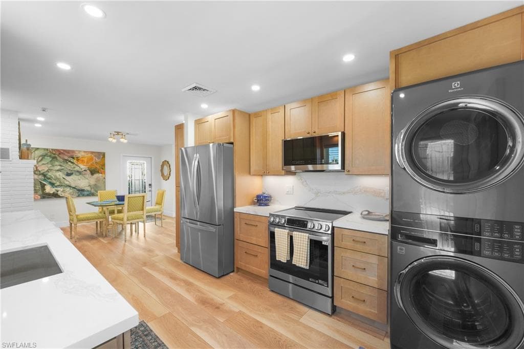 2855 10th ST N, NAPLES FL 34103-16