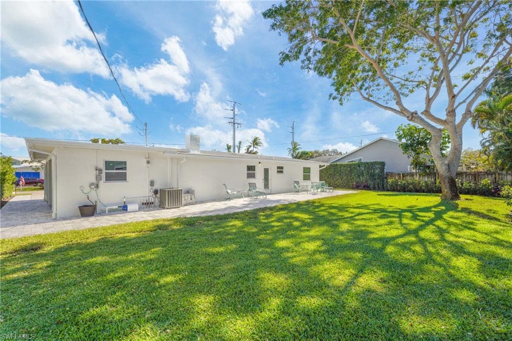 2855 10th ST N, NAPLES FL 34103-25