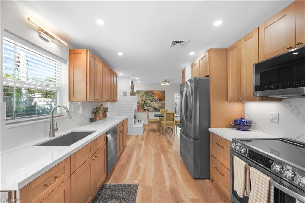 2855 10th ST N, NAPLES FL 34103-17