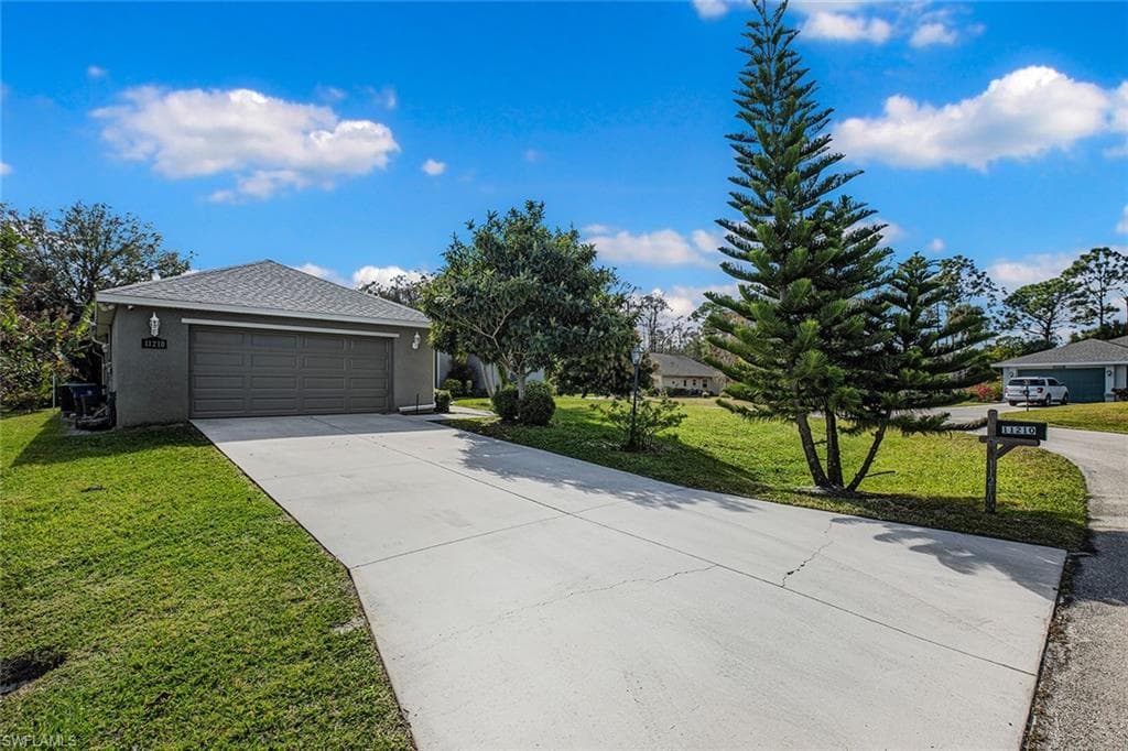 11210 Rabun Gap DR, NORTH FORT MYERS FL 33917-46