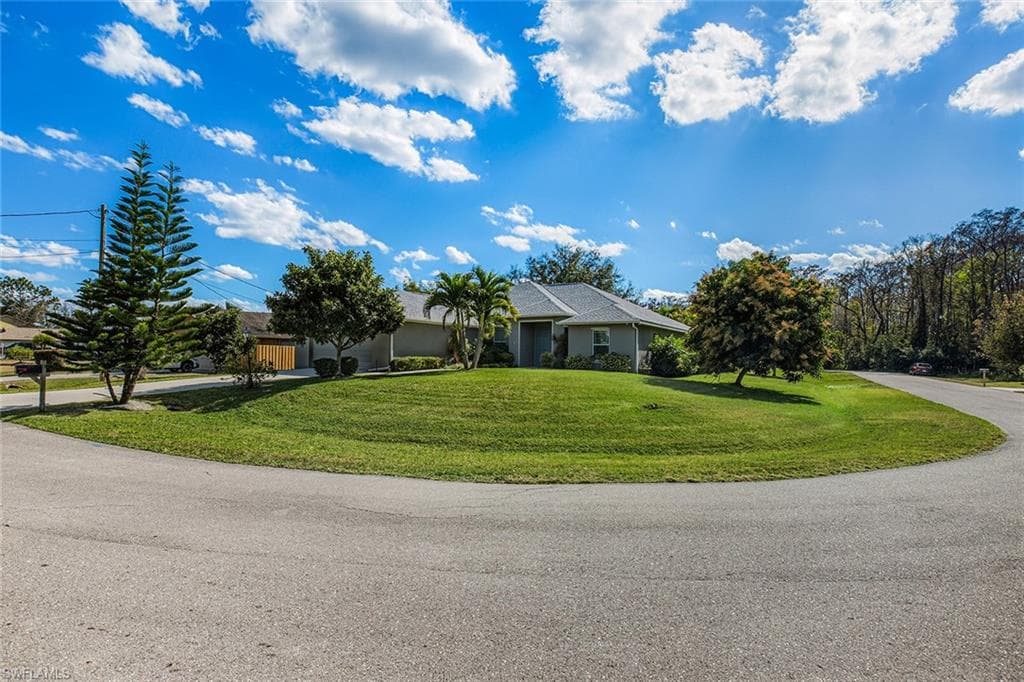 11210 Rabun Gap DR, NORTH FORT MYERS FL 33917-2