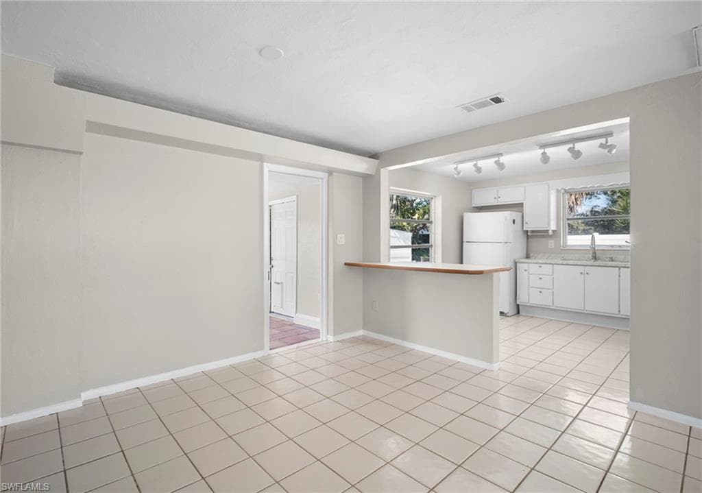 4244 Ellen AVE, FORT MYERS FL 33901-4