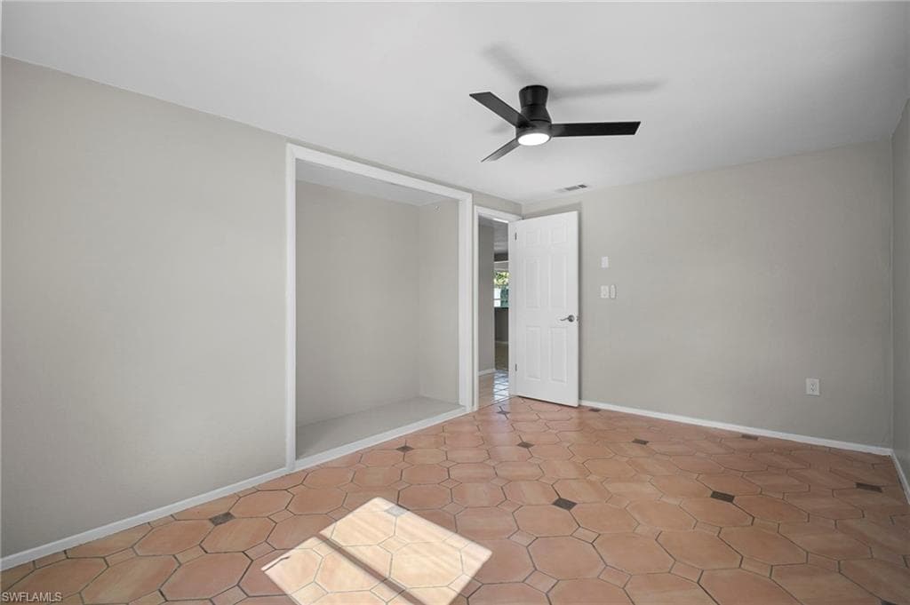 4244 Ellen AVE, FORT MYERS FL 33901-19