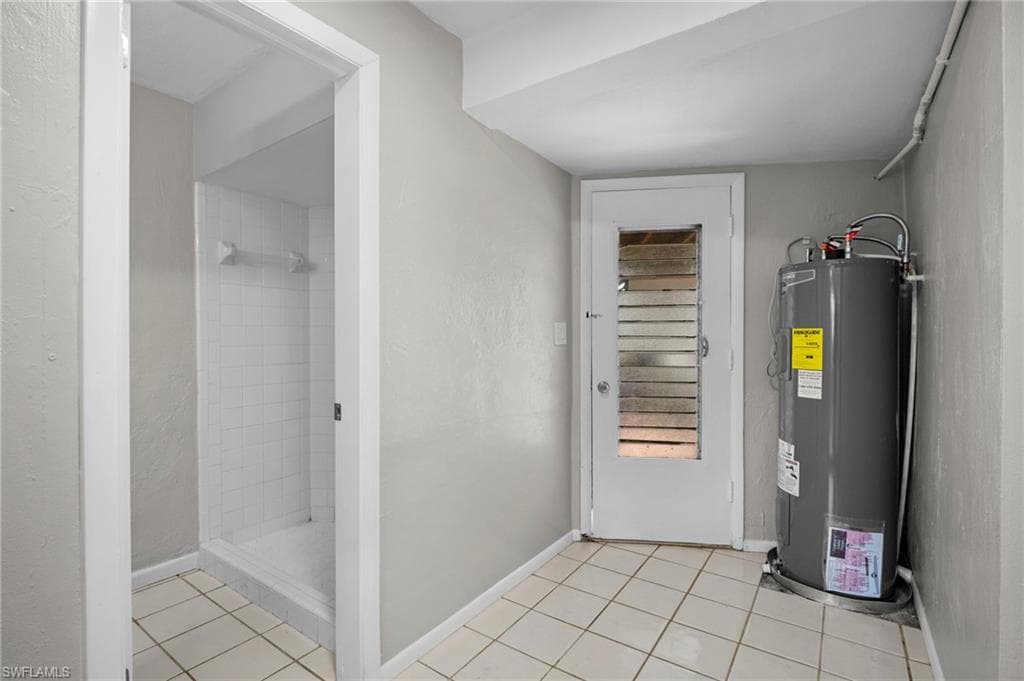 4244 Ellen AVE, FORT MYERS FL 33901-13