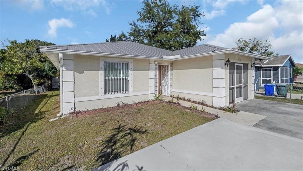 2172 Simon CT, FORT MYERS FL 33916-2