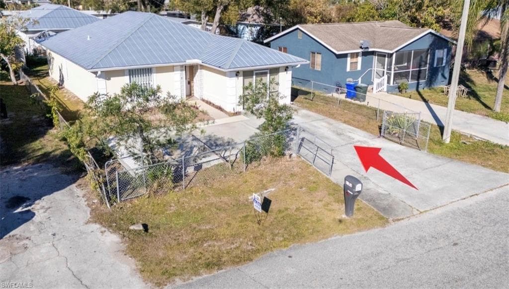 2172 Simon CT, FORT MYERS FL 33916-28