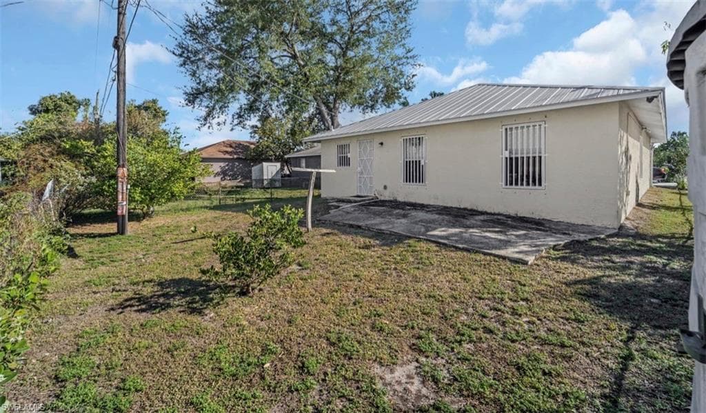 2172 Simon CT, FORT MYERS FL 33916-24