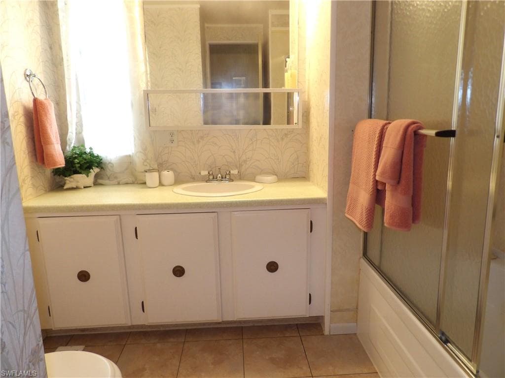 239 Shrub LN N, NORTH FORT MYERS FL 33917-5