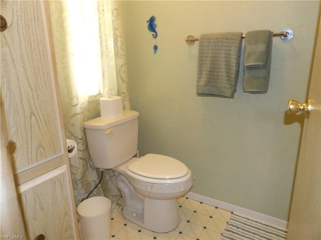 239 Shrub LN N, NORTH FORT MYERS FL 33917-8
