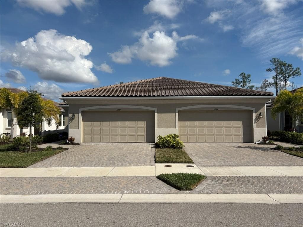10287 Bonavie Cove DR, FORT MYERS FL 33966-21
