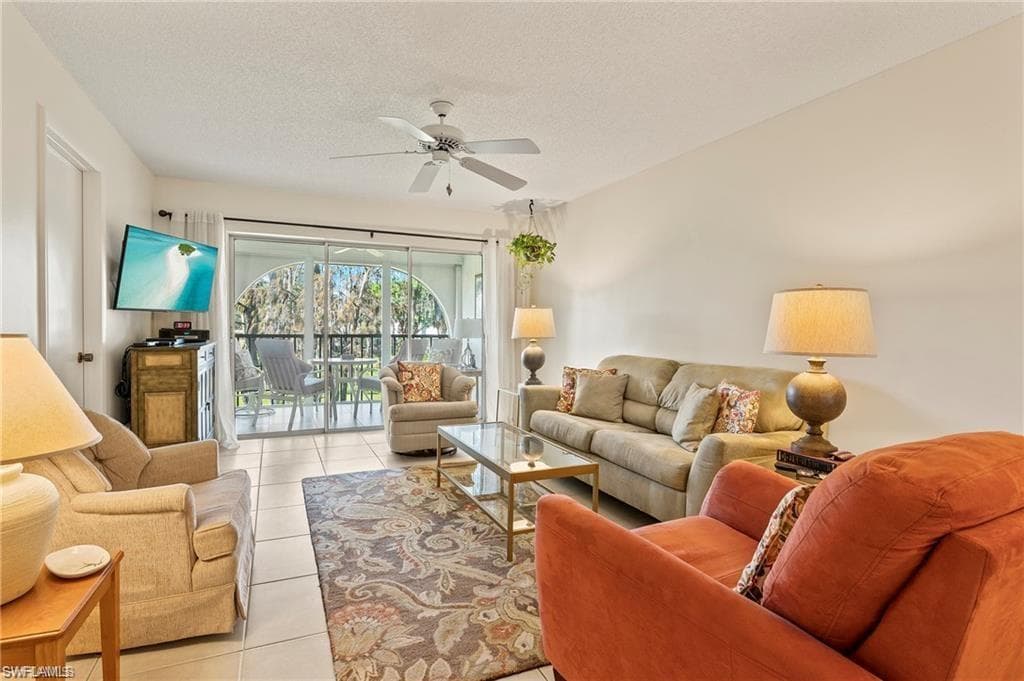 1055 Forest Lakes DR # E209, NAPLES FL 34105-5