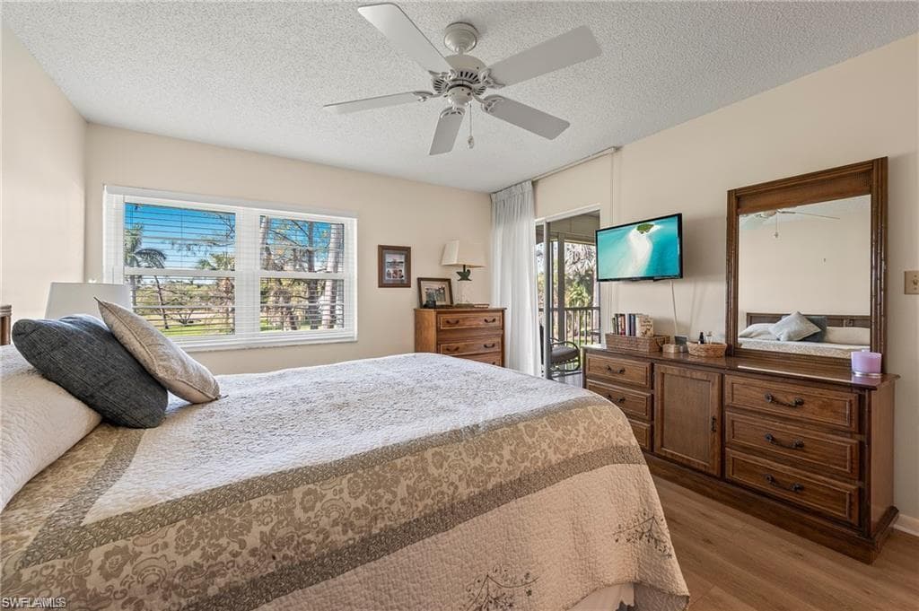 1055 Forest Lakes DR # E209, NAPLES FL 34105-11