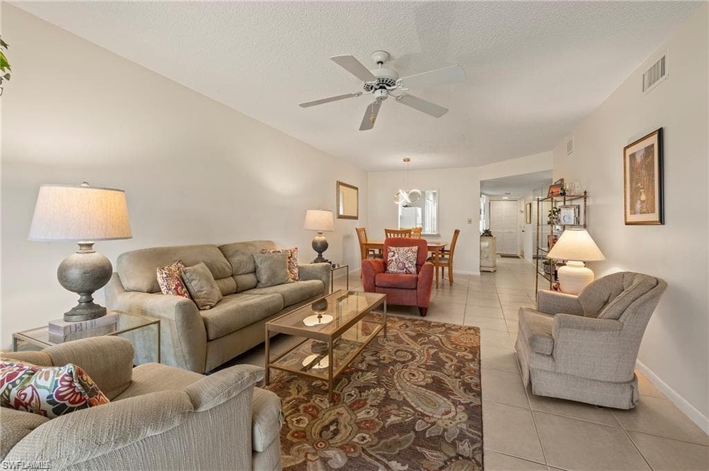 1055 Forest Lakes DR # E209, NAPLES FL 34105-6