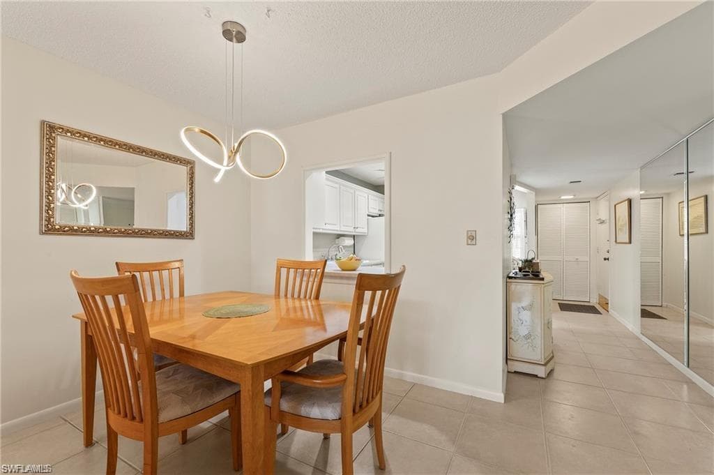 1055 Forest Lakes DR # E209, NAPLES FL 34105-8