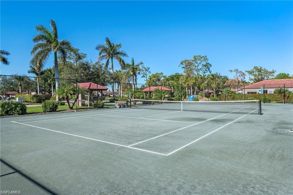 1055 Forest Lakes DR # E209, NAPLES FL 34105-23