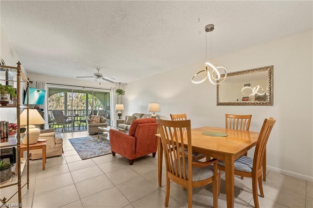 1055 Forest Lakes DR # E209, NAPLES FL 34105-9