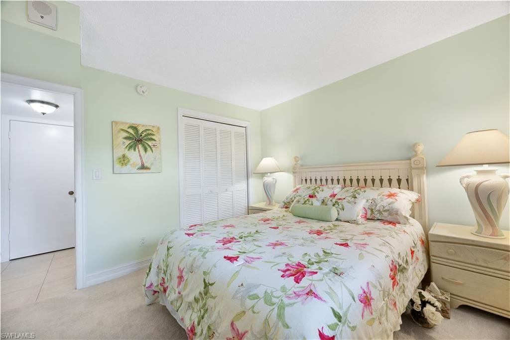 5683 Rattlesnake Hammock RD # 202, NAPLES FL 34113-17