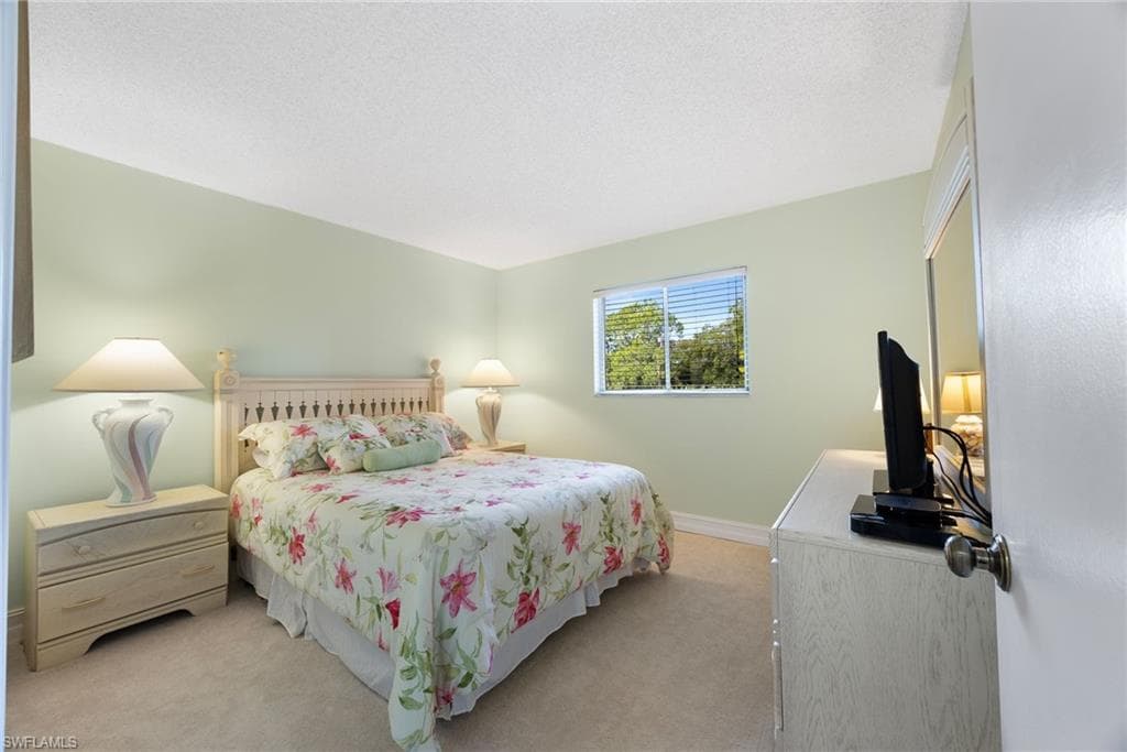 5683 Rattlesnake Hammock RD # 202, NAPLES FL 34113-18