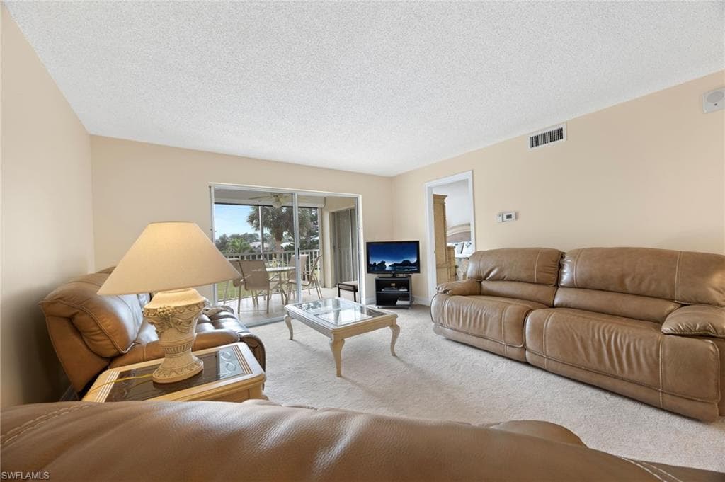 5683 Rattlesnake Hammock RD # 202, NAPLES FL 34113-7