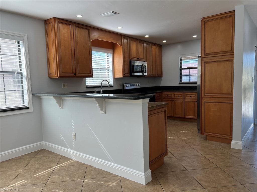 5270 Treetops DR J201-26