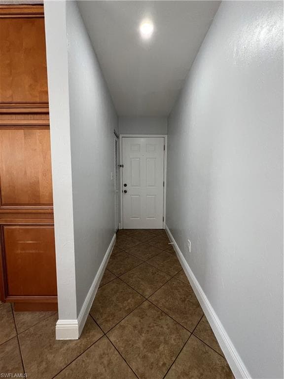 5270 Treetops DR # J201, NAPLES FL 34113-6