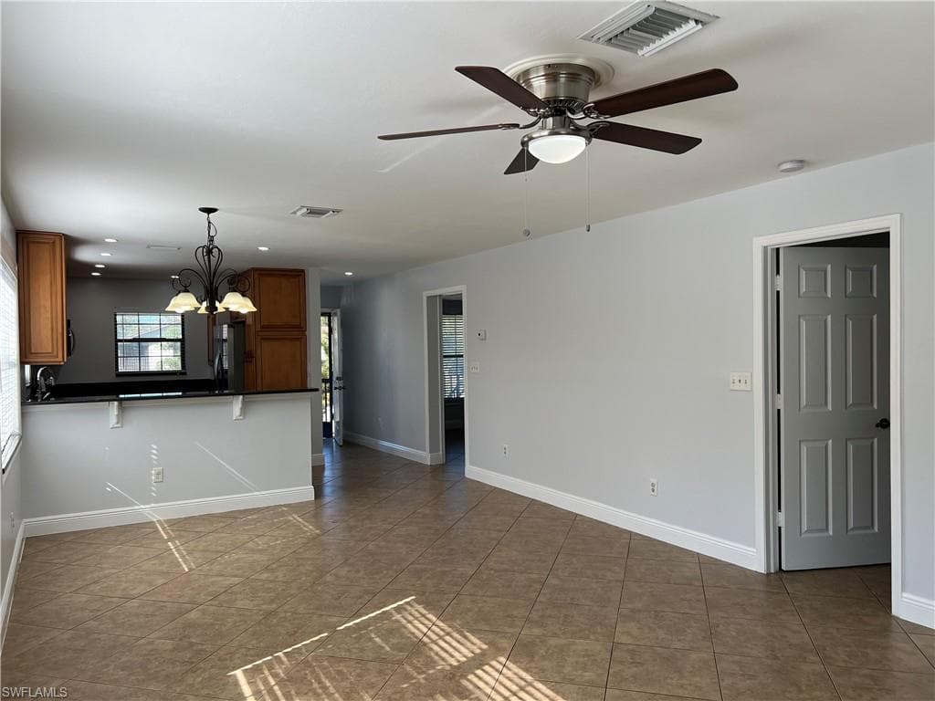 5270 Treetops DR J201-27