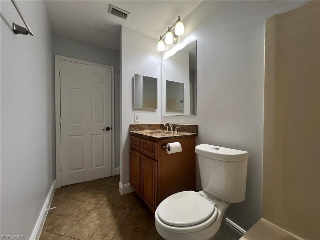 5270 Treetops DR # J201, NAPLES FL 34113-8